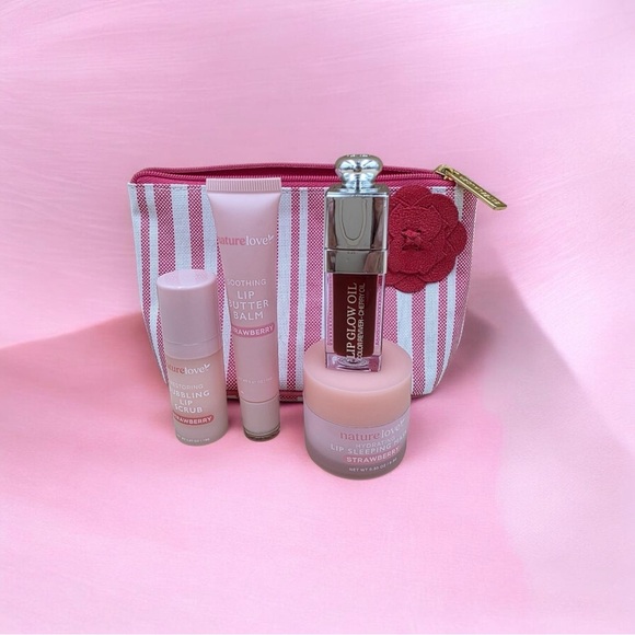Estee Lauder Other - Estee Lauder Cosmetic Bag Lip Care Set With Dior Lip Gloss